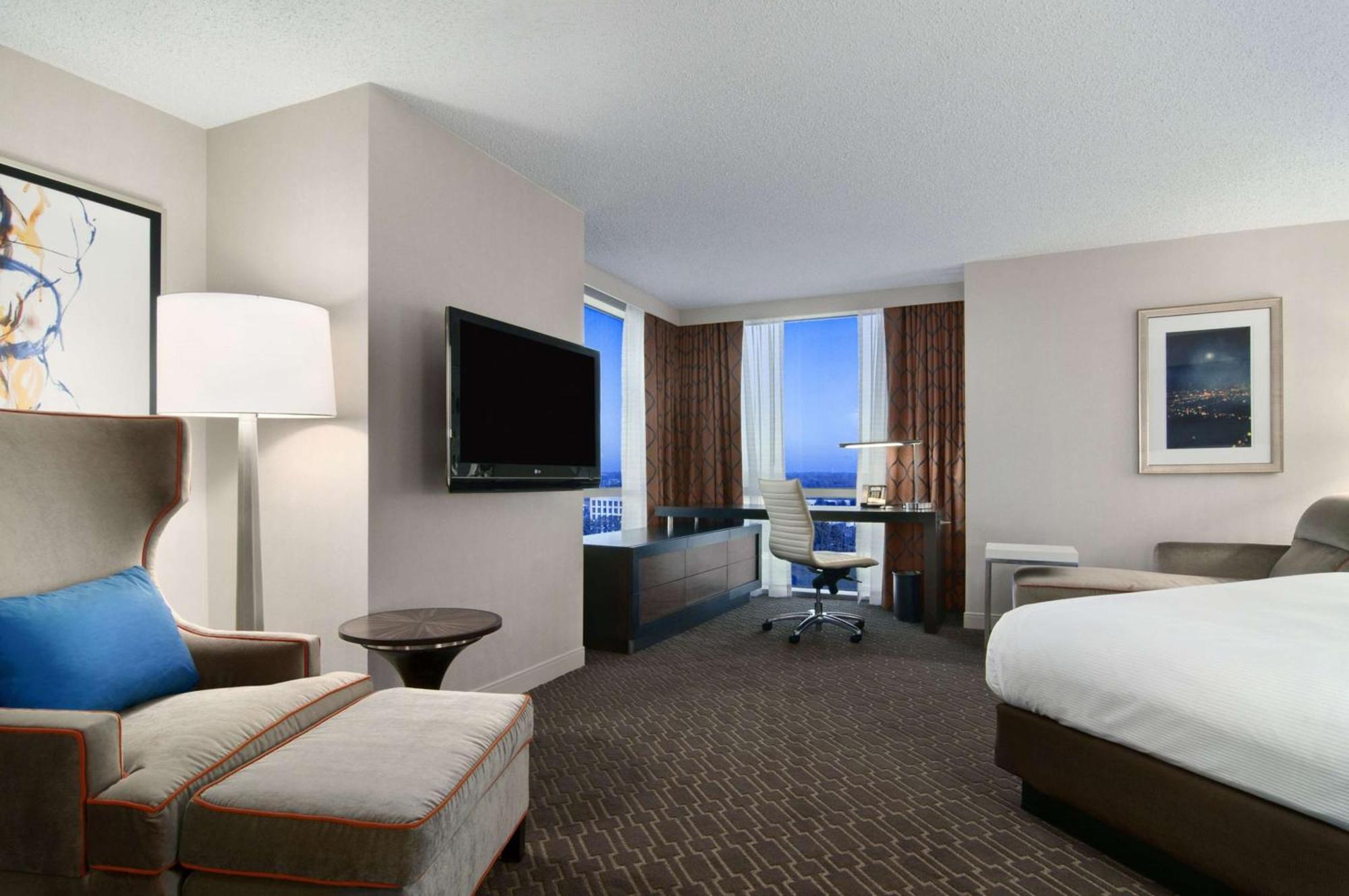 Hilton Atlanta Airport Hotel College Park Exterior photo