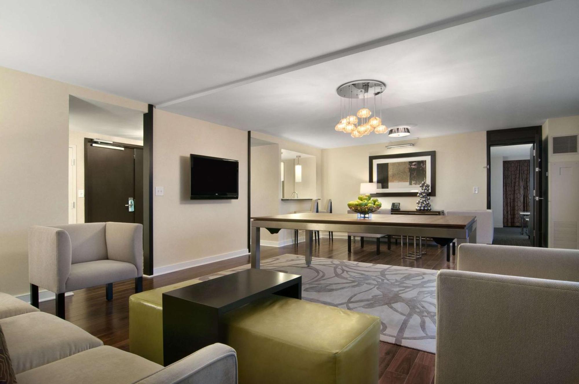 Hilton Atlanta Airport Hotel College Park Exterior photo