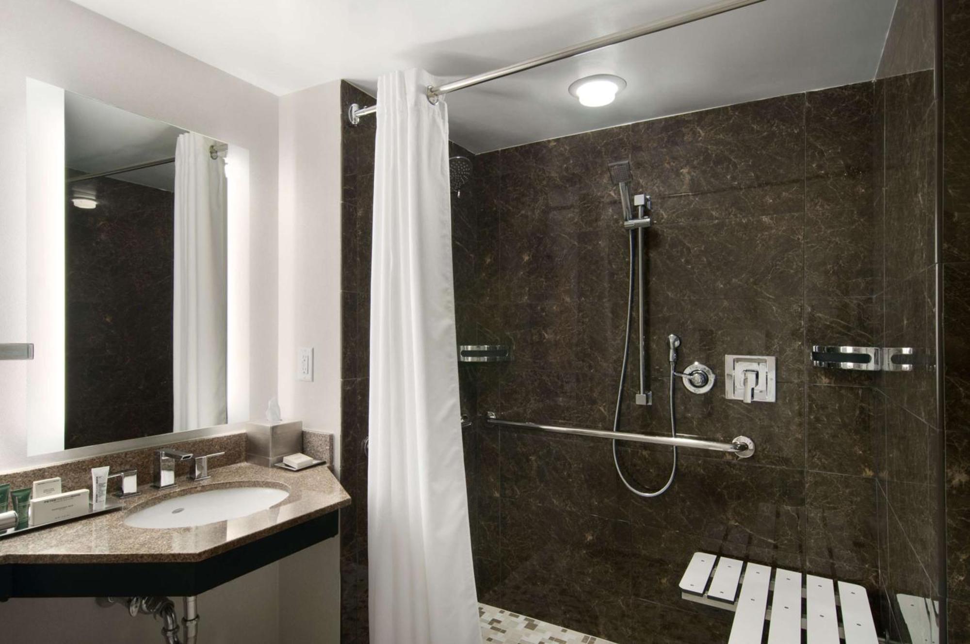 Hilton Atlanta Airport Hotel College Park Room photo